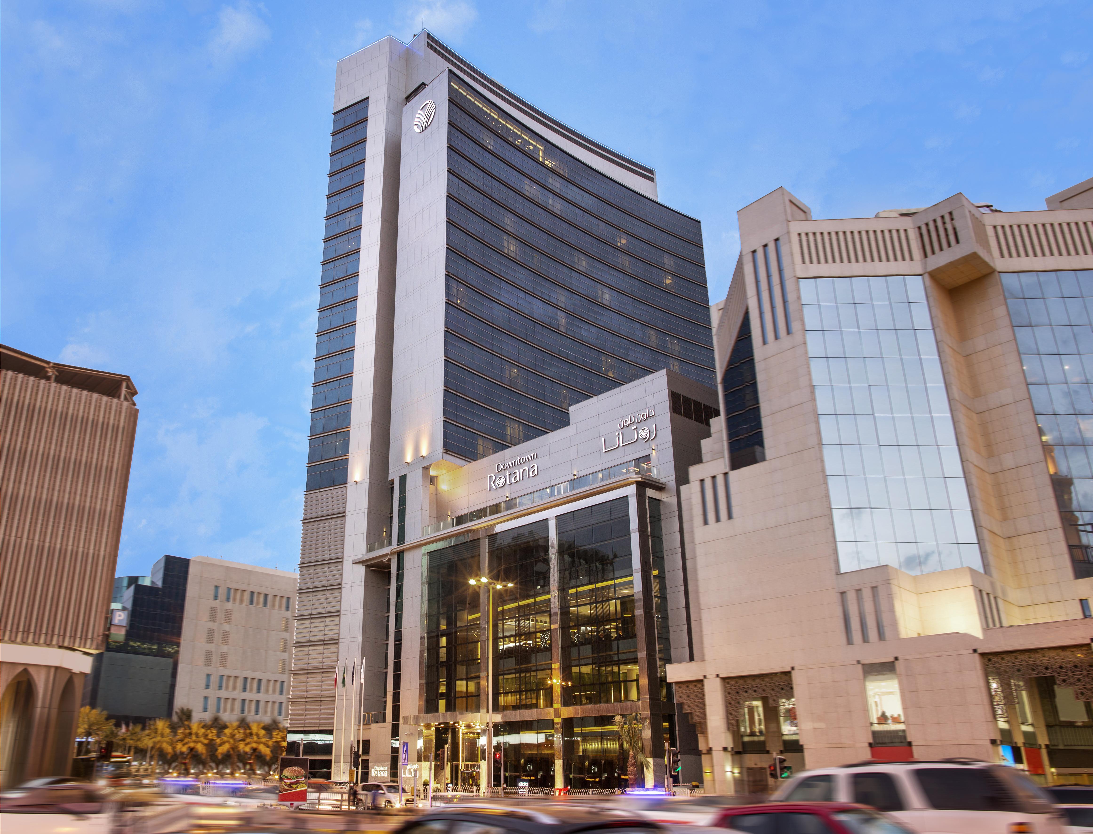 Hotel Downtown Rotana Manáma Exteriér fotografie The hotel in 2012